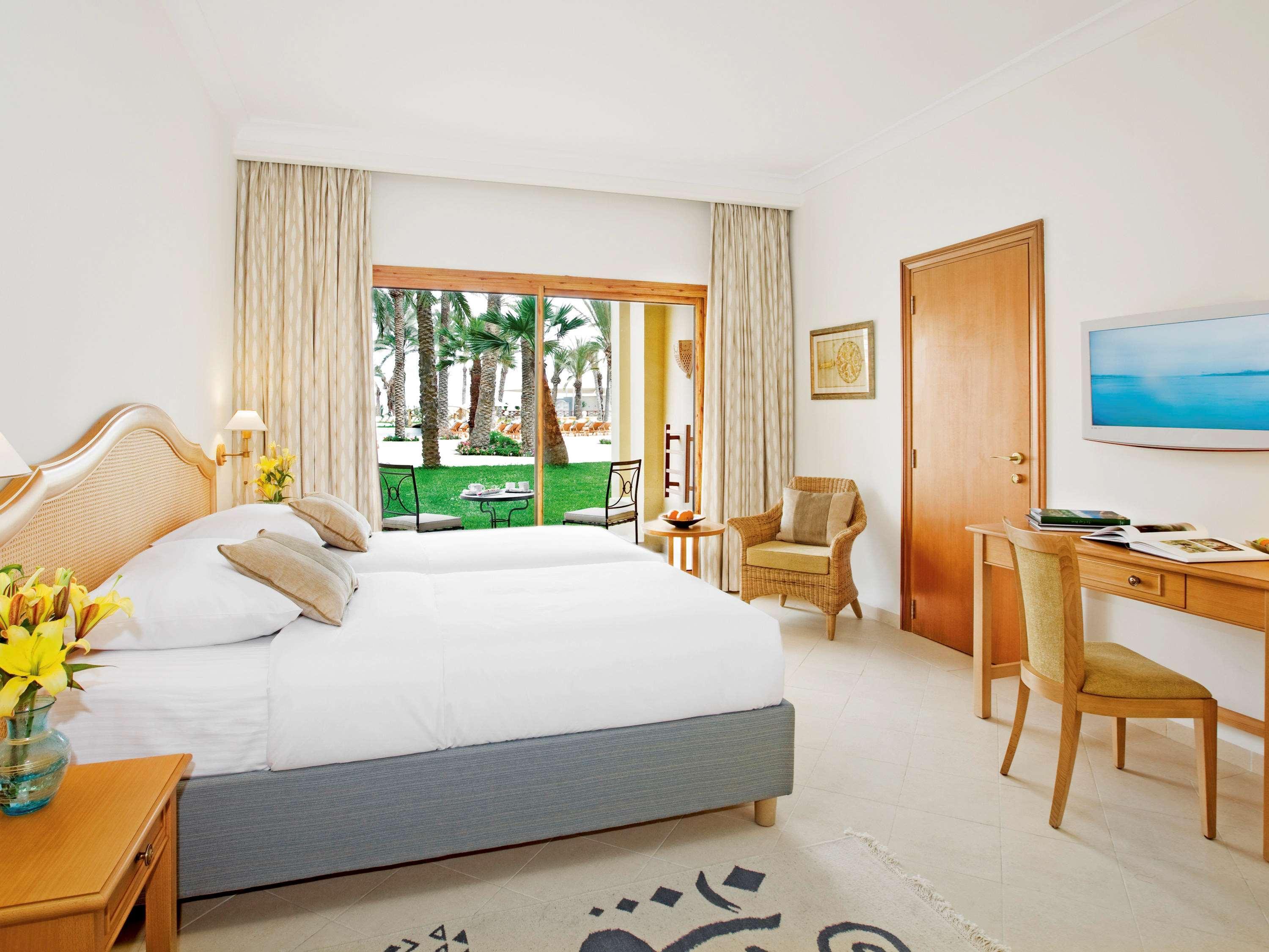 Moevenpick Resort & Marine Spa Sousse Exterior photo A room at the Hilton Sharm El Sheikh