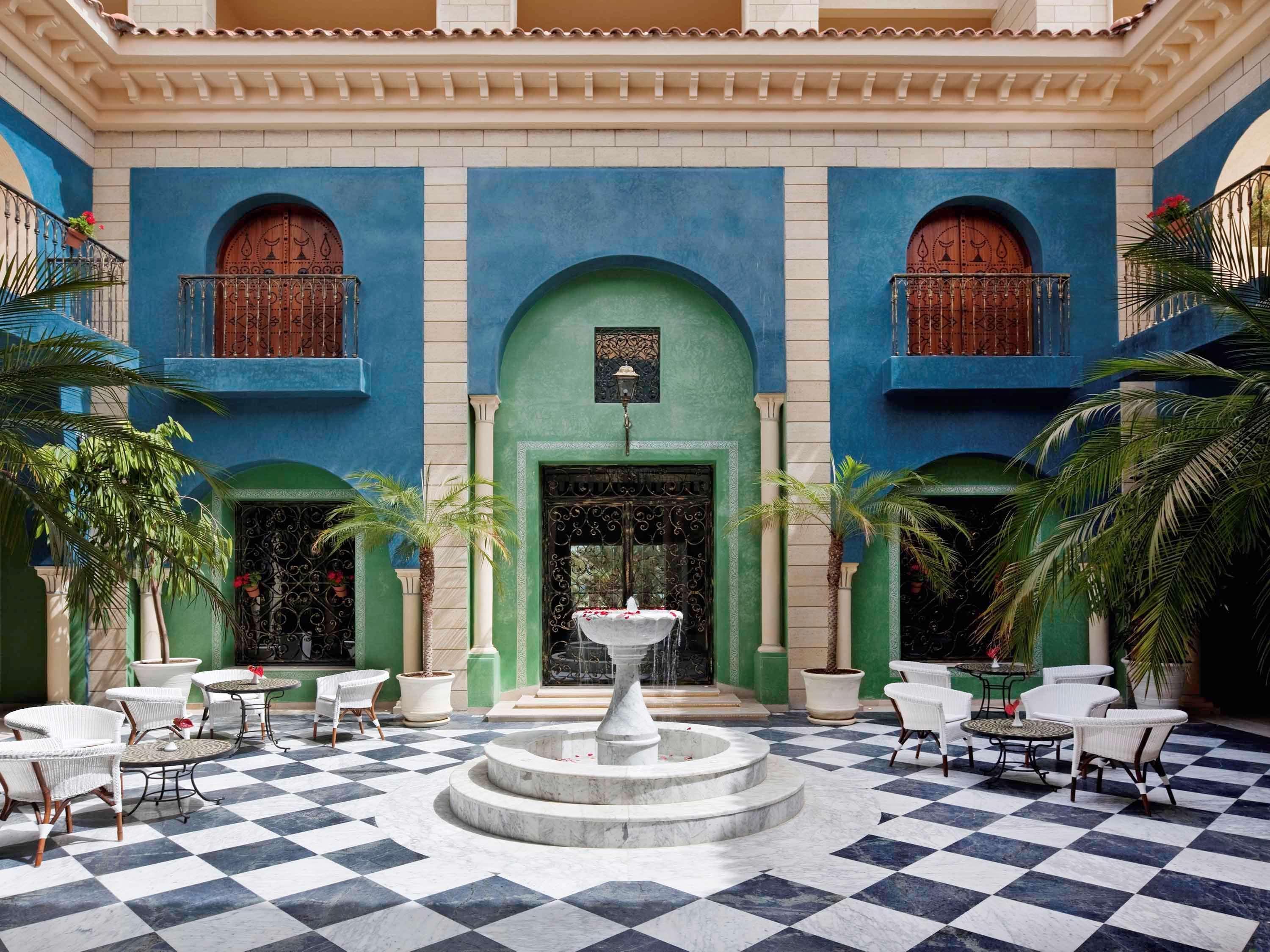 Moevenpick Resort & Marine Spa Sousse Exterior photo The hotel's courtyard
