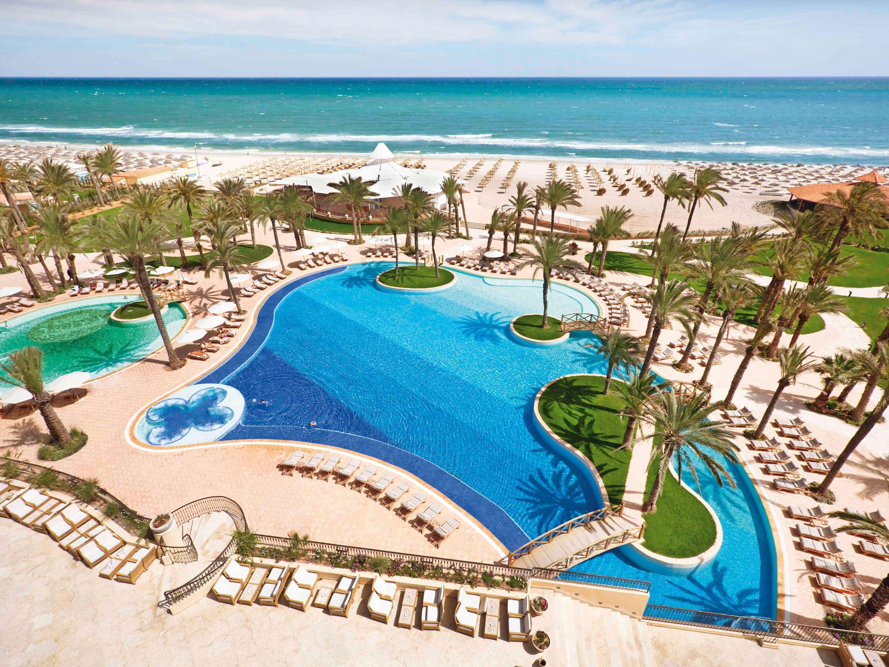 Moevenpick Resort & Marine Spa Sousse Exterior photo The swimming pool at the Royal Mirage