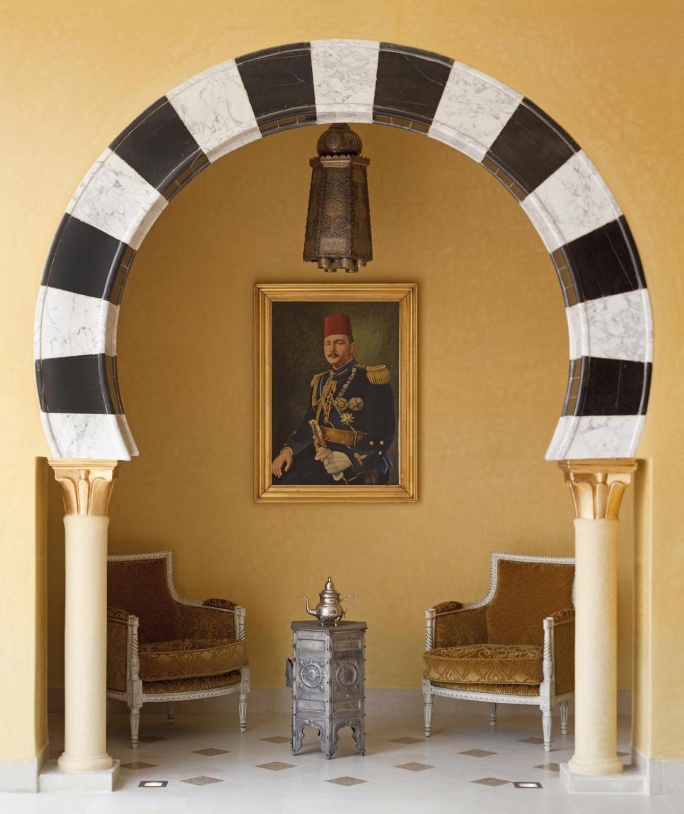 Moevenpick Resort & Marine Spa Sousse Exterior photo A portrait of King Idris I in the Royal Palace of the King of Libya