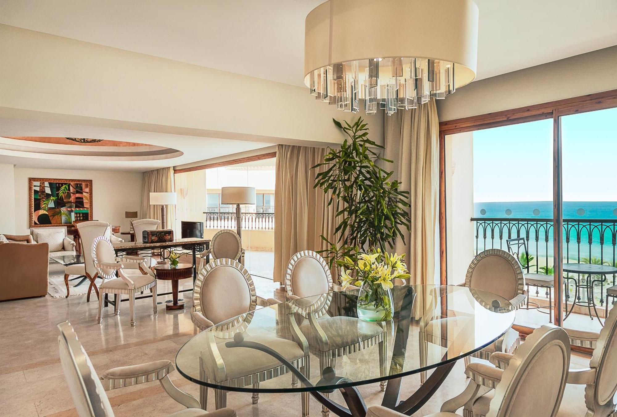 Moevenpick Resort & Marine Spa Sousse Exterior photo A suite at the resort