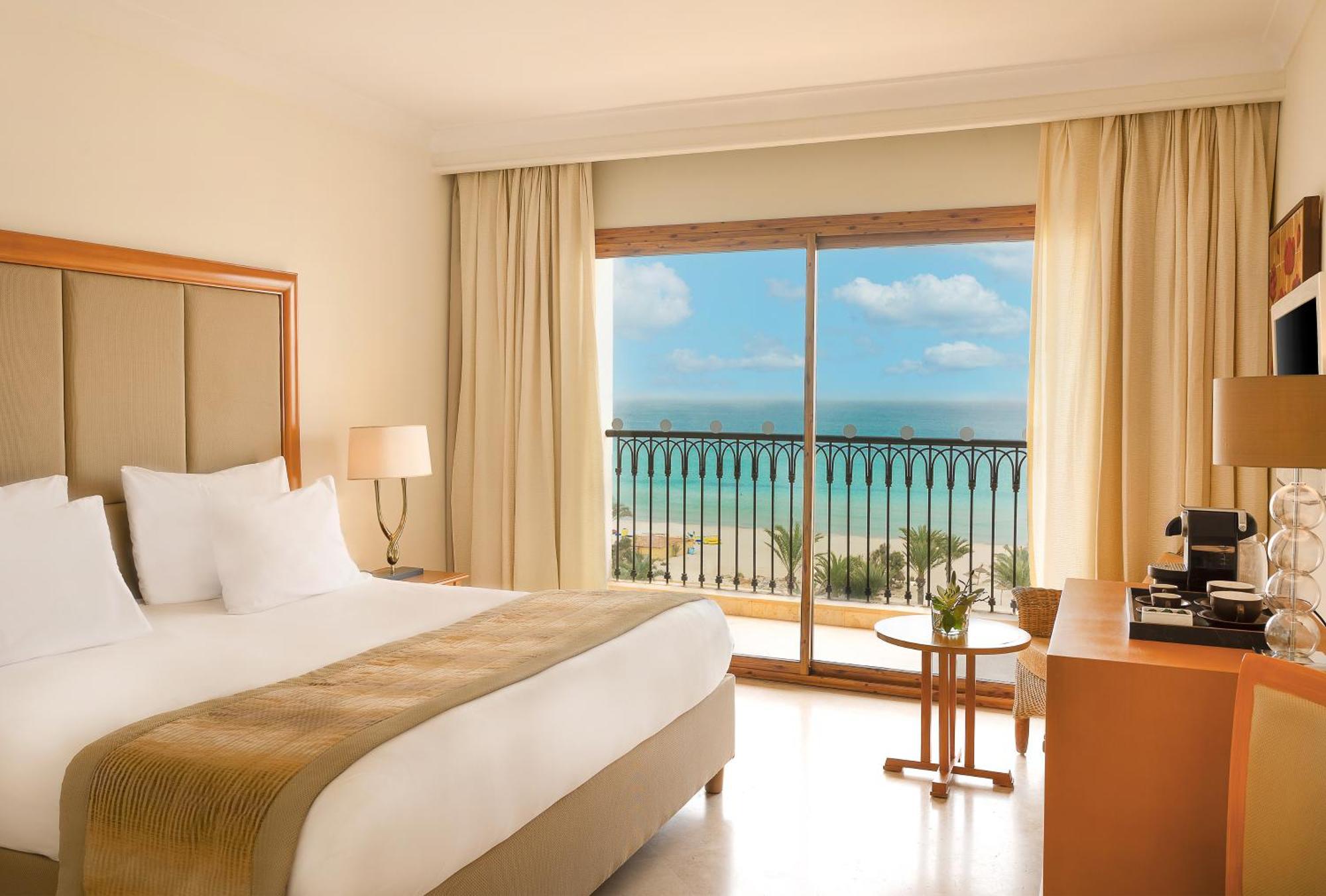Moevenpick Resort & Marine Spa Sousse Exterior photo A room at the Hilton Sharm El Sheikh