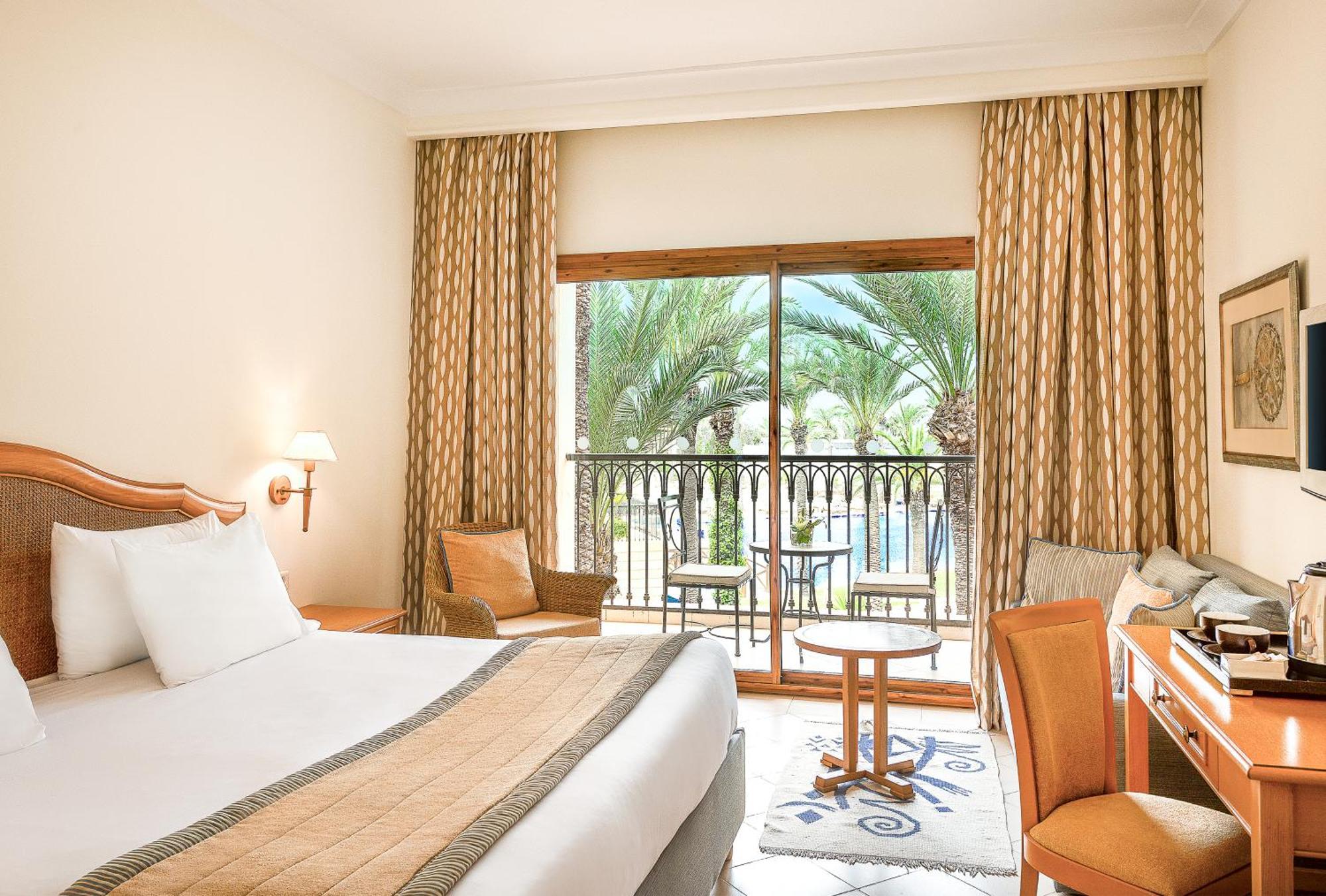 Moevenpick Resort & Marine Spa Sousse Exterior photo A room at the hotel