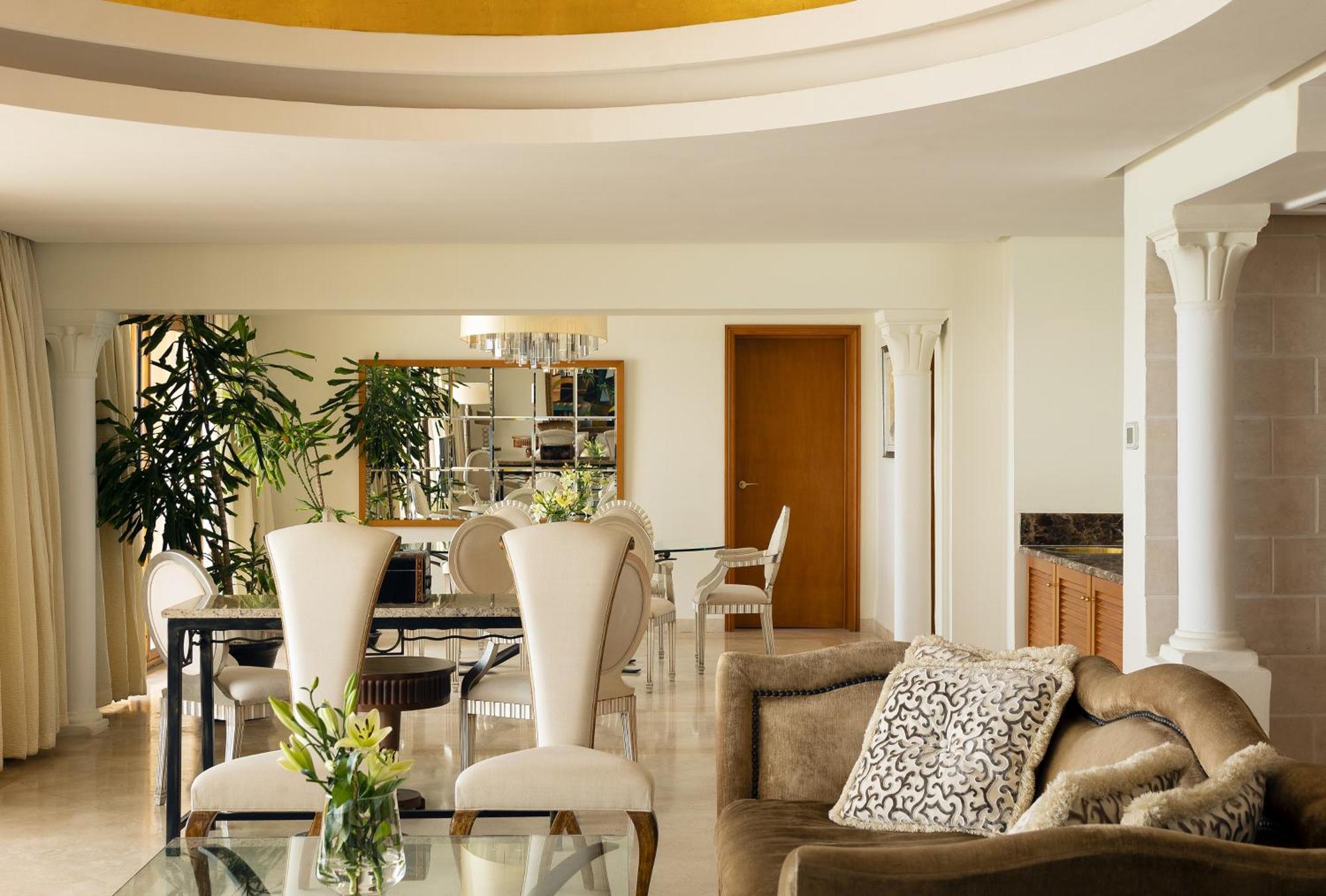 Moevenpick Resort & Marine Spa Sousse Exterior photo The interior of a suite at the Four Seasons Hotel, London